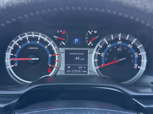 Used 2014 Toyota 4Runner Limited image 23