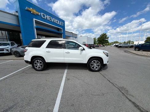 Used 2015 GMC Acadia SLT FWD image 2