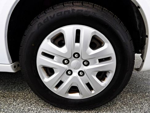 Used 2018 Dodge Grand Caravan SE w/ UConnect Hands-Free Group image 18