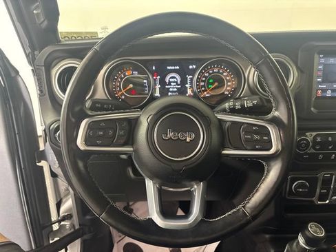 Used 2021 Jeep Wrangler Unlimited Sahara w/ LED Lighting Group AWD/4WD image 3