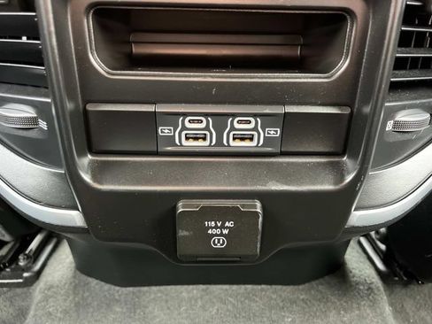Used 2022 RAM 1500 Big Horn AWD/4WD image 19
