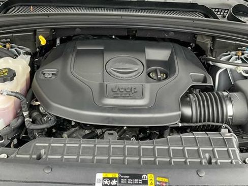 Used 2024 Jeep Grand Cherokee Summit AWD/4WD image 61
