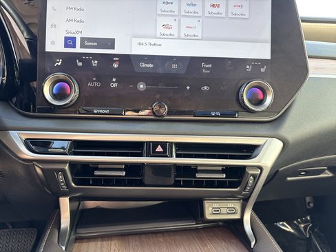 Used 2024 Lexus RX 350 w/ Technology Package image 3