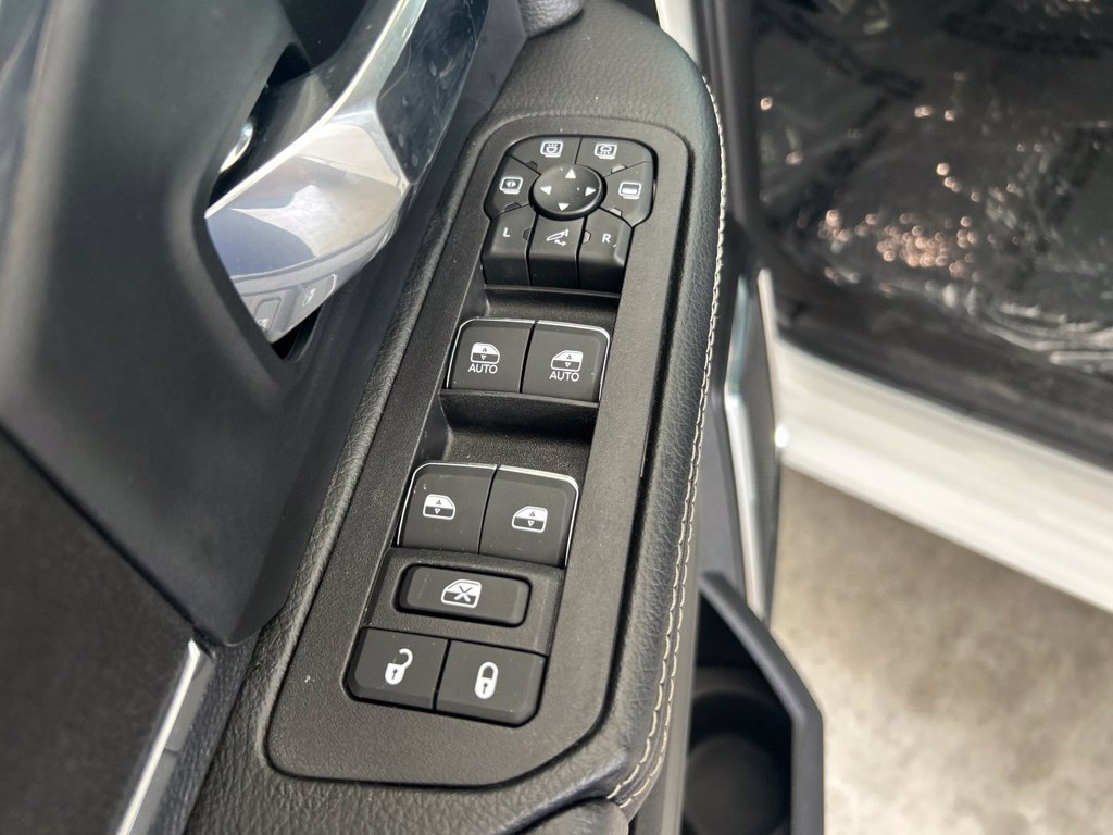 Used 2026 RAM 2500 Laramie AWD/4WD image 42