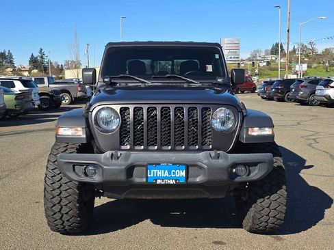 Used 2020 Jeep Gladiator Sport image 8