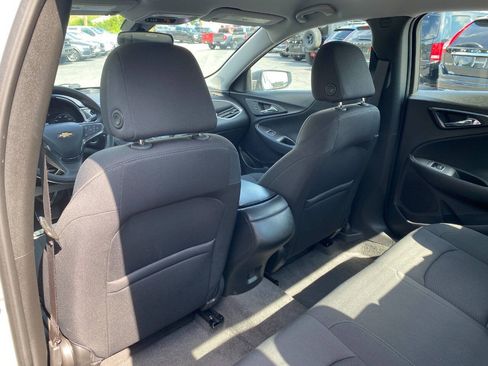 Used 2020 Chevrolet Malibu LS FWD image 21