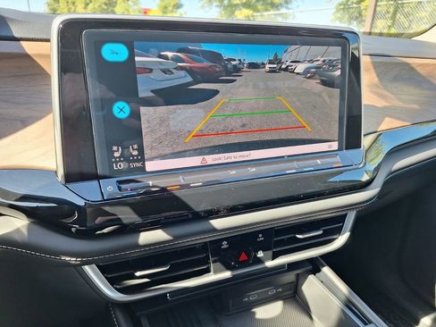 New 2026 Volkswagen Atlas SE image 15