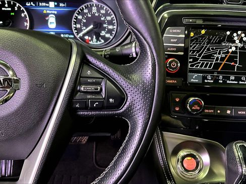 Used 2019 Nissan Maxima Platinum w/ Sport Mat Group FWD image 12