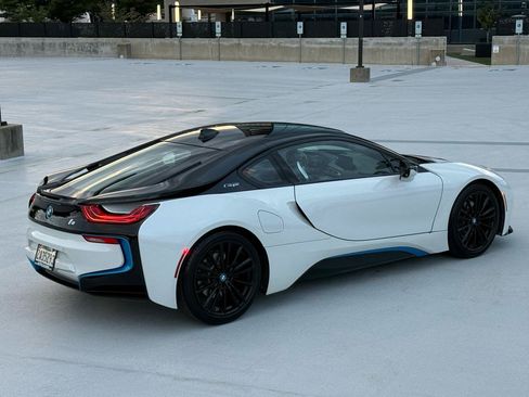 Used 2019 BMW i8 Coupe AWD/4WD image 23