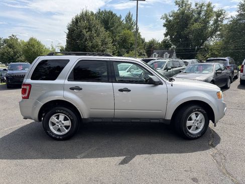 Used 2011 Ford Escape XLT AWD/4WD image 8