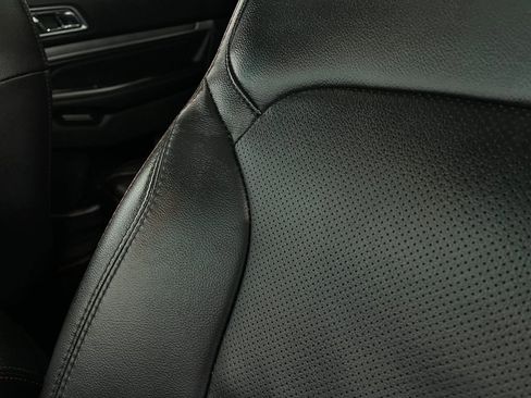 Used 2017 Ford Explorer Sport w/ Equipment Group 401A image 17