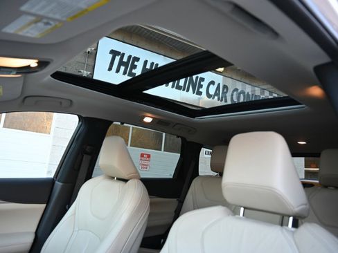 Used 2023 INFINITI QX60 Luxe w/ Cargo Package image 3