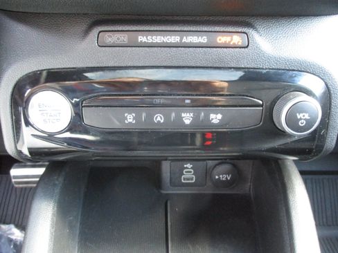 Used 2024 Ford Escape ST-Line w/ Tech Pack #1 AWD/4WD image 29