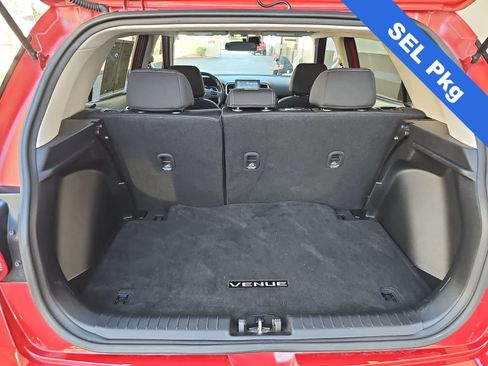 Certified 2023 Hyundai Venue SEL FWD image 23