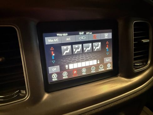 Used 2022 Dodge Charger SXT image 14