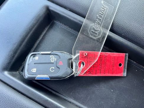 Used 2020 Chevrolet Silverado 1500 LT w/ Texas Edition image 14