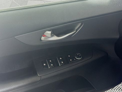 Used 2019 Kia Forte LXS image 15