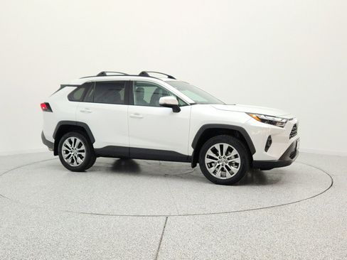 Used 2023 Toyota RAV4 XLE Premium FWD image 4