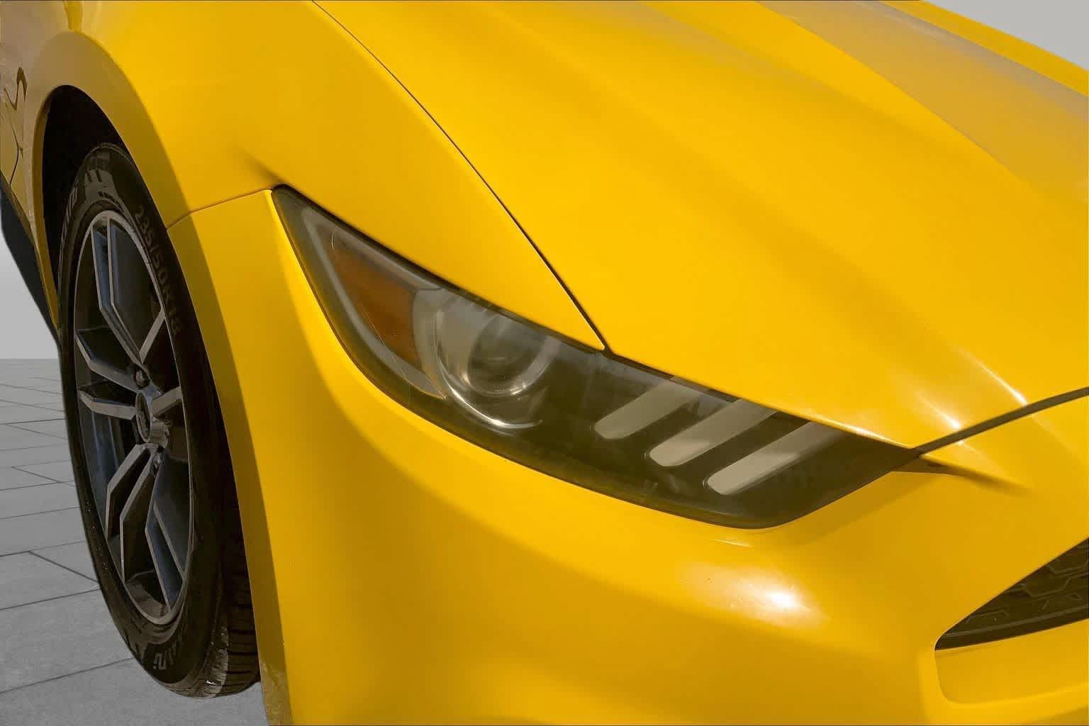 Used 2015 Ford Mustang Premium RWD image 26