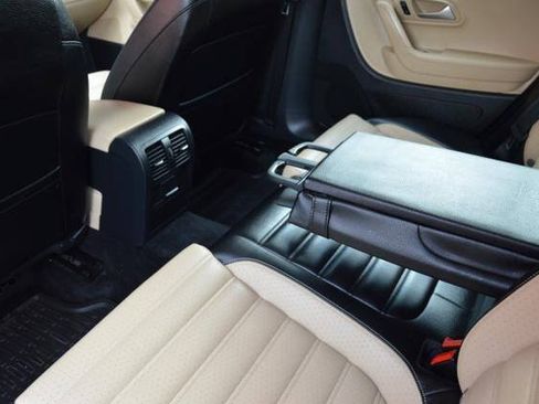 Used 2013 Volkswagen CC Sport FWD image 25