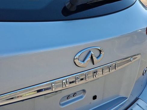 Used 2017 INFINITI QX50 2WD w/ Deluxe Touring Package image 37