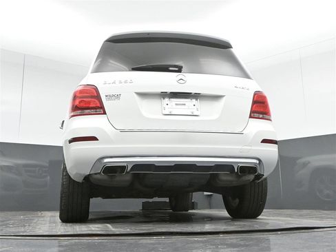 Used 2015 Mercedes-Benz GLK 350 4MATIC image 35