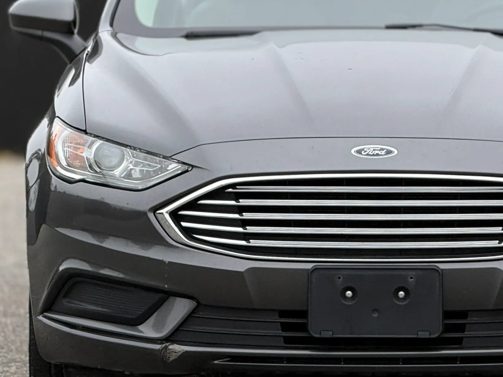 Used 2017 Ford Fusion SE FWD image 11
