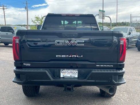 Used 2026 GMC Sierra 2500 Denali Ultimate w/ LPO, Black Badging Package AWD/4WD image 4