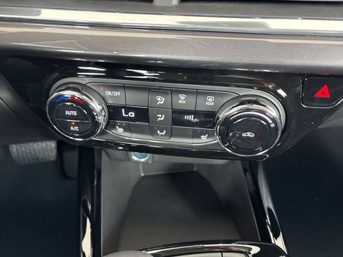New 2026 Chevrolet Trax ACTIV w/ Driver Confidence Package FWD image 24