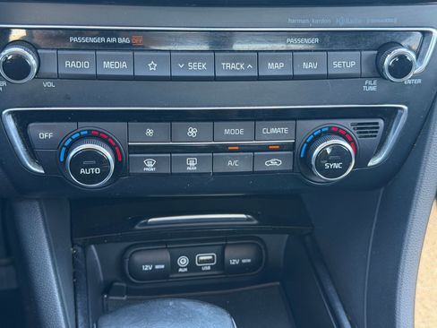 Used 2019 Kia Optima EX w/ EX Premium Package image 16