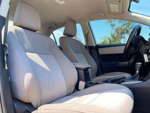 Used 2014 Toyota Corolla LE FWD image 18