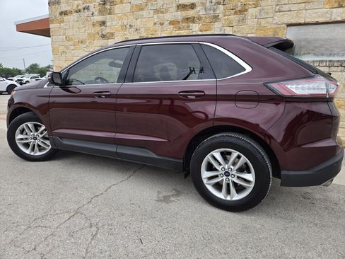 Used 2017 Ford Edge SEL w/ Equipment Group 201A FWD image 3