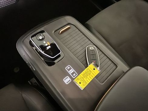 Used 2023 Nissan Ariya FWD image 20