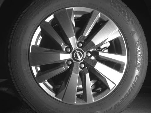 Used 2025 Nissan Pathfinder SV FWD image 14