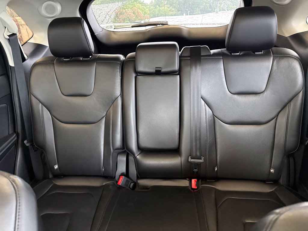Used 2019 Ford Edge Titanium w/ Cold Weather Package AWD/4WD image 24