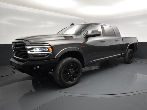 Used 2022 RAM 2500 Laramie w/ Night Edition image 2