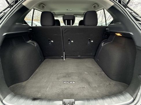 Used 2023 Nissan Kicks SV image 12