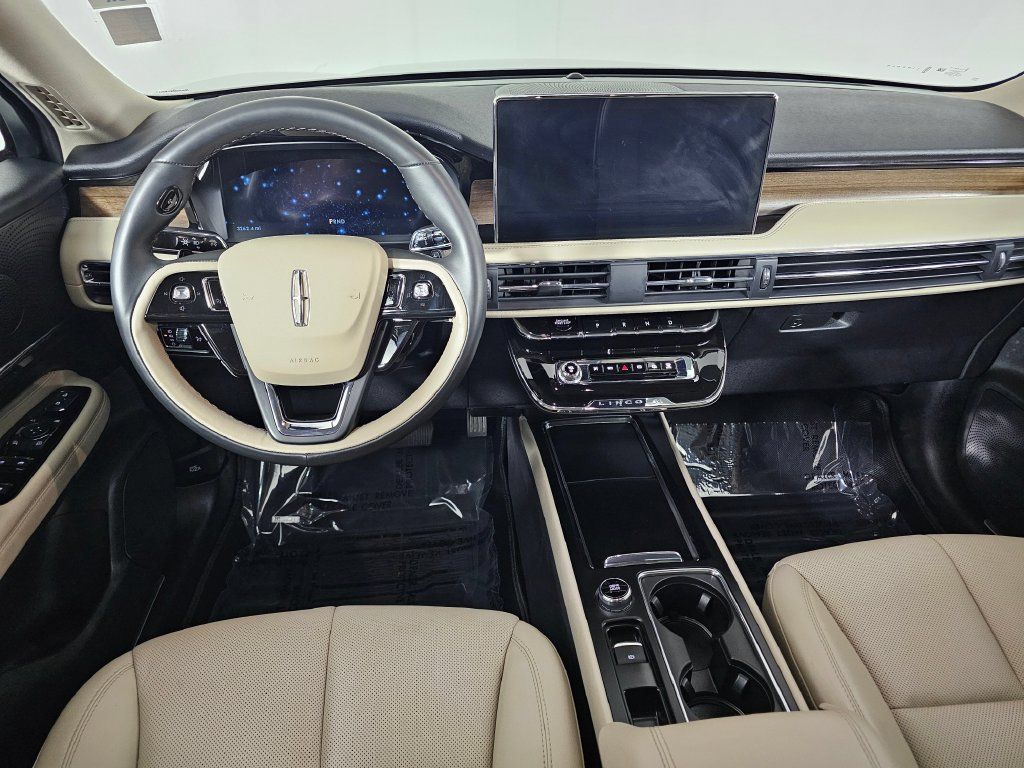 Certified 2025 Lincoln Corsair Grand Touring AWD/4WD image 21