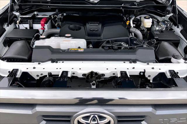 Certified 2026 Toyota Tundra Platinum w/ TRD Off-Road Package AWD/4WD image 31