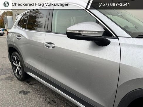 New 2026 Volkswagen Tiguan SE image 4