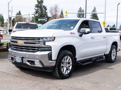 Used 2020 Chevrolet Silverado 1500 LTZ w/ LTZ Premium Package image 3