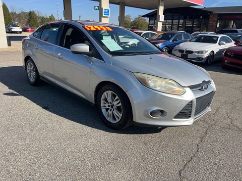Used 2012 Ford Focus SEL image 4