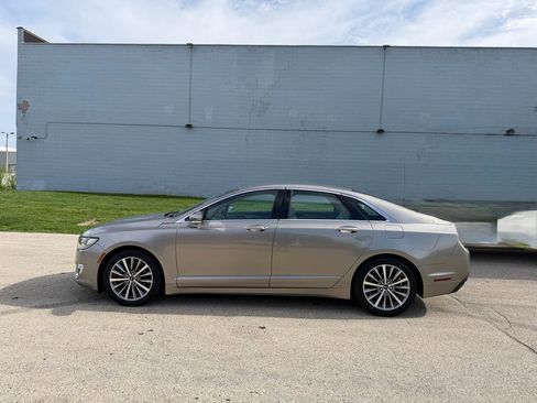Used 2020 Lincoln MKZ FWD image 4