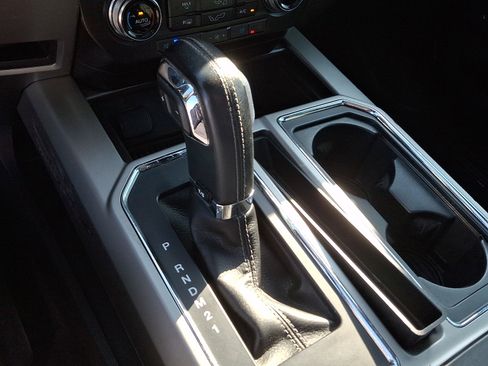 Used 2015 Ford F150 Lariat w/ Equipment Group 501A Mid image 22