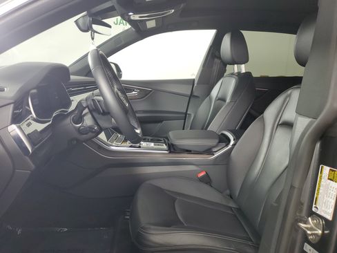 Used 2021 Audi Q8 Premium Plus image 9
