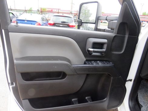 Used 2019 Chevrolet Silverado 3500 W/T w/ WT Convenience Package image 10