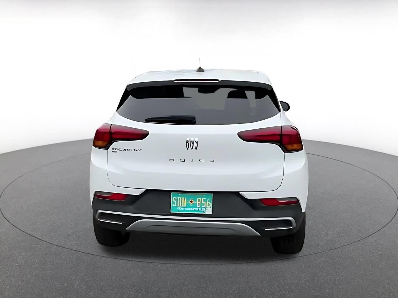 Used 2025 Buick Encore GX Preferred AWD/4WD image 12
