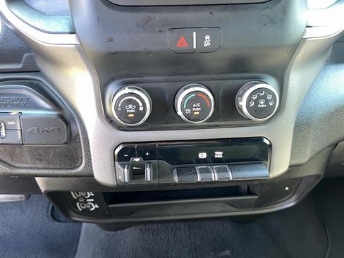 Used 2023 RAM 2500 Big Horn w/ Cold Weather Group AWD/4WD image 20