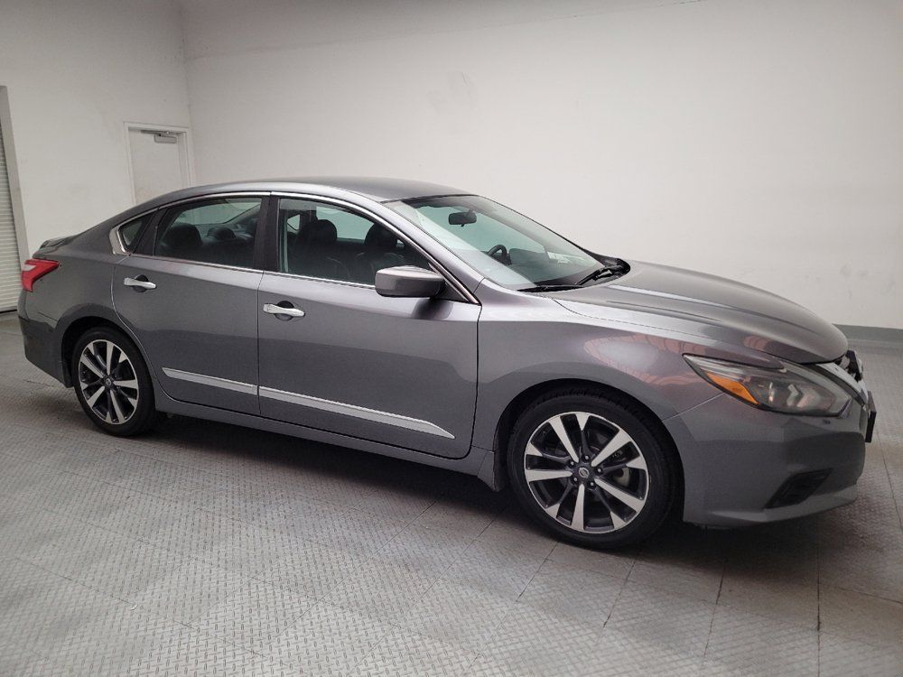 Used 2016 Nissan Altima 2.5 SR FWD image 11