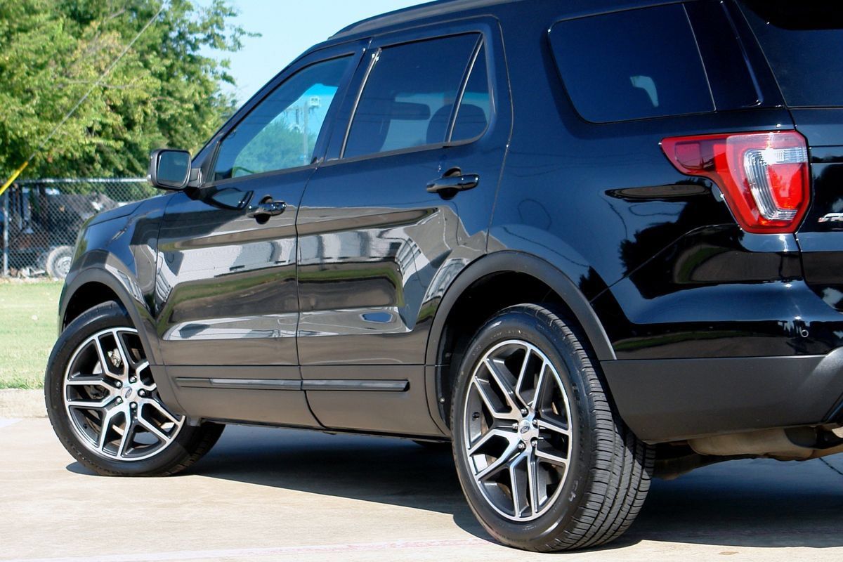 Used 2016 Ford Explorer Sport w/ Equipment Group 401A AWD/4WD image 43